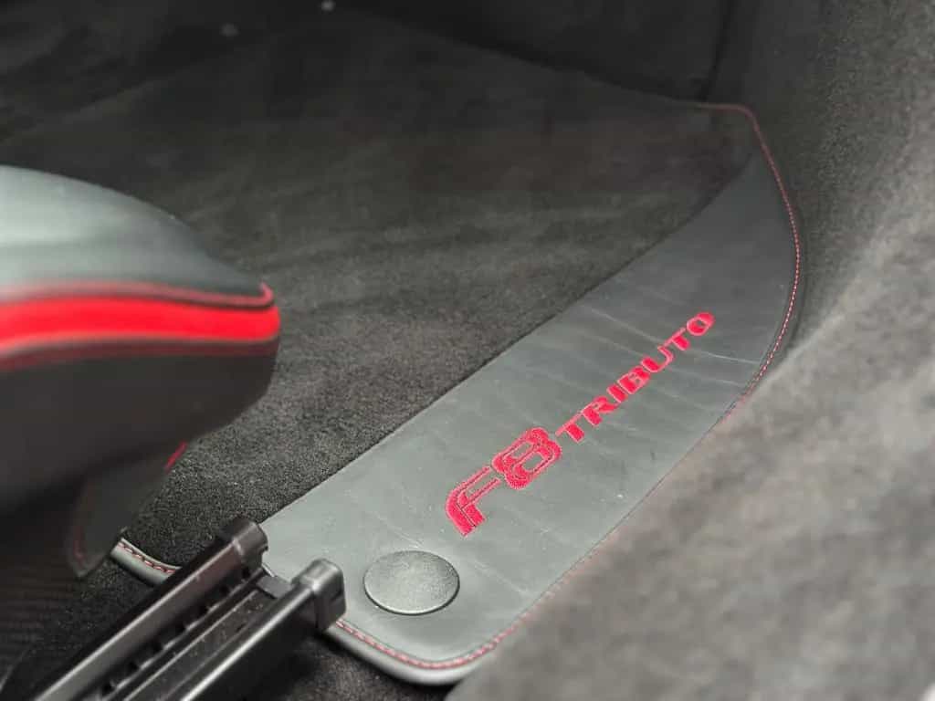 Ferrari F8 Tributo Coupé DCT 1.H/S-H/R-CAM/R-SEATS/CARBO 02/2021-photo-34
