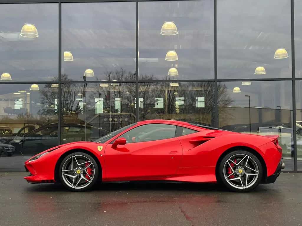 Ferrari F8 Tributo Coupé DCT 1.H/S-H/R-CAM/R-SEATS/CARBO 02/2021-photo-4