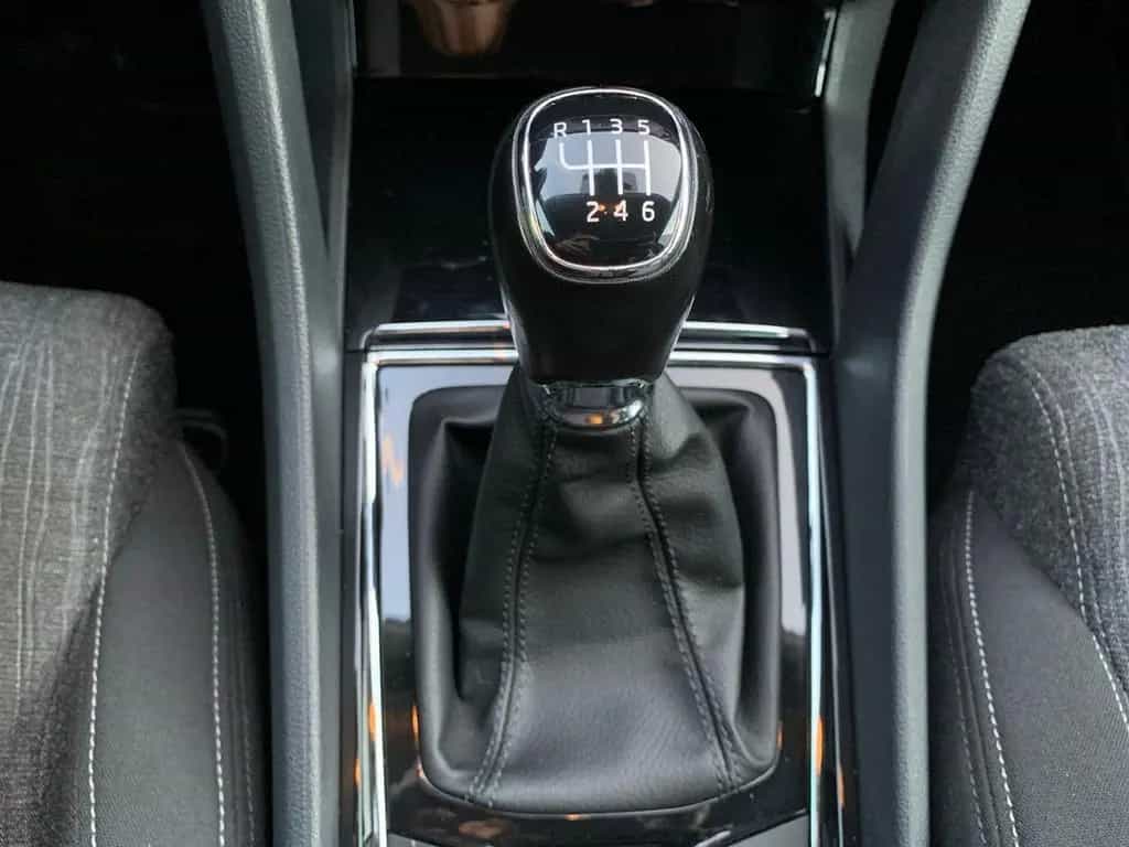 Skoda Karoq 1.5 TSI ACT Style NAVI+SHZ+AHK+KESSY+PDC 12/2017-photo-18