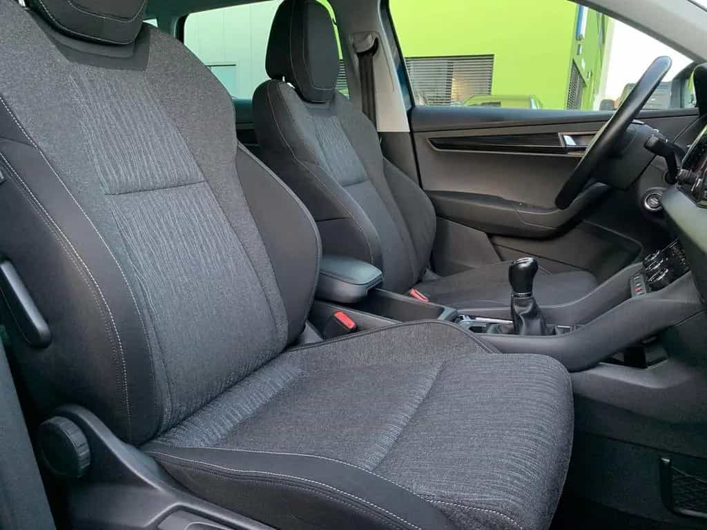 Skoda Karoq 1.5 TSI ACT Style NAVI+SHZ+AHK+KESSY+PDC 12/2017-photo-24