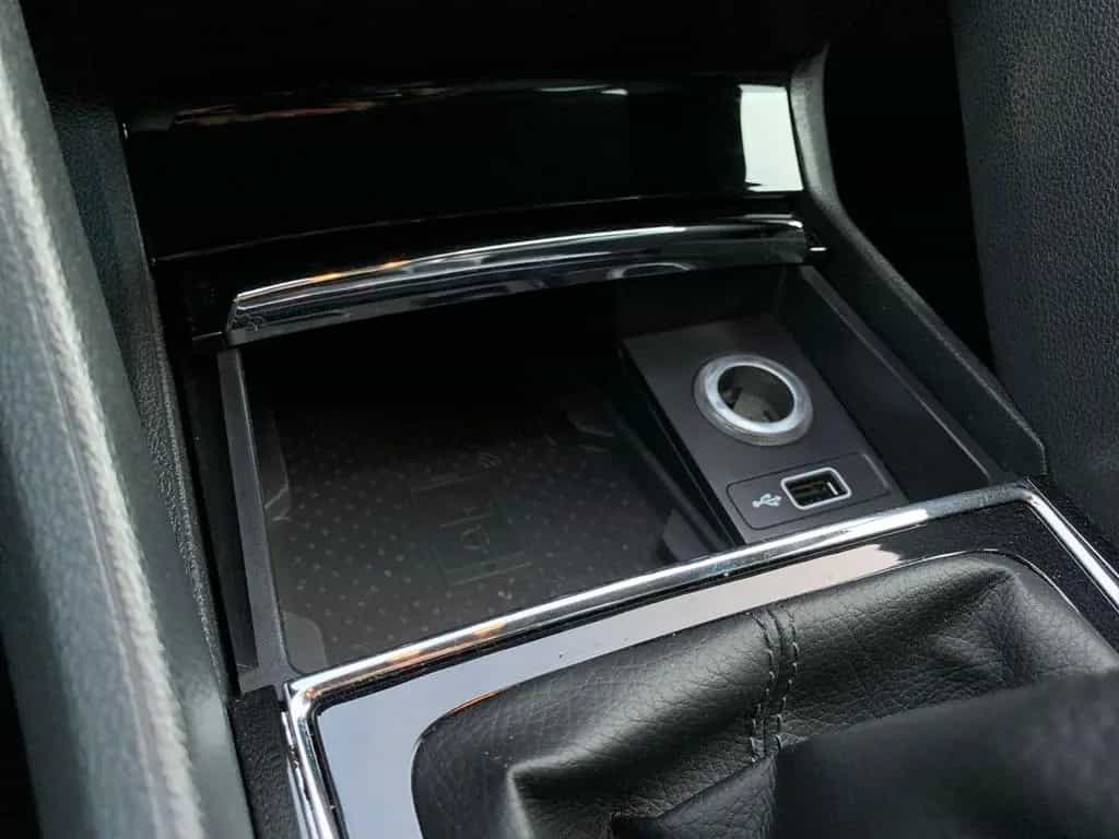 Skoda Karoq 1.5 TSI ACT Style NAVI+SHZ+AHK+KESSY+PDC 12/2017-photo-29
