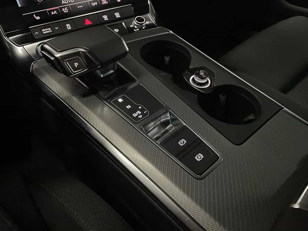 Audi A6 45 TDI*AV.*QUATTRO*S-LINE SPORT*R.KAM*HuD*1.H 10/2018-photo-24
