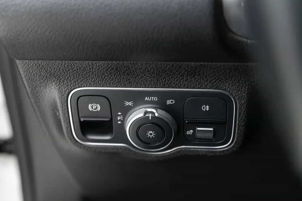 Mercedes-Benz GLB 180 1.Hand*Garantie*Carplay*18"zoll*Style 06/2021-photo-26