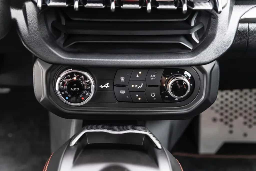 Alpine A110 S*Touring paket*Focal Premium*Kamera*Sabelt 03/2025-photo-31