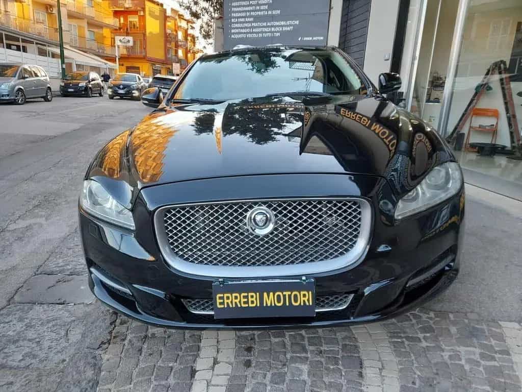 Jaguar XJ 3.0D V6 Premium Luxury 10/2010-photo-2