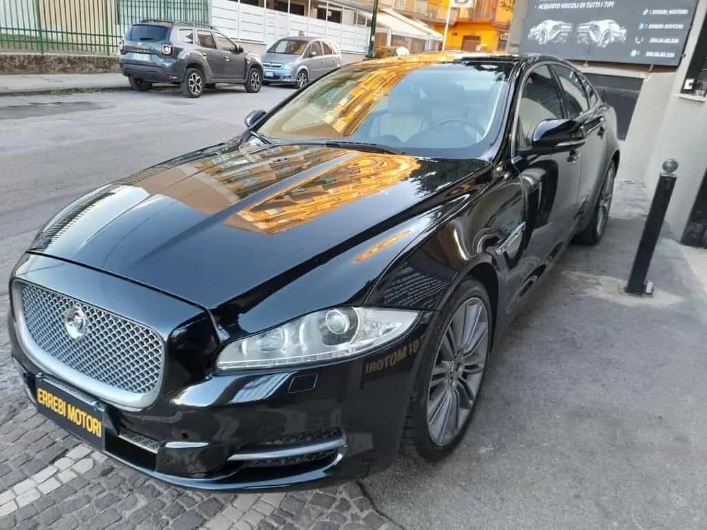 Jaguar XJ 3.0D V6 Premium Luxury 10/2010-photo-5