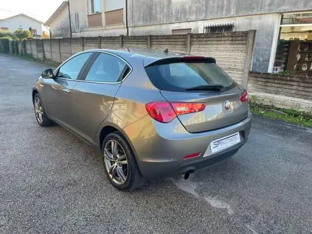 Alfa Romeo Giulietta ROMEO Giulietta 1.6 JTDm-2 105 CV Exclusive 08/2013-photo-5