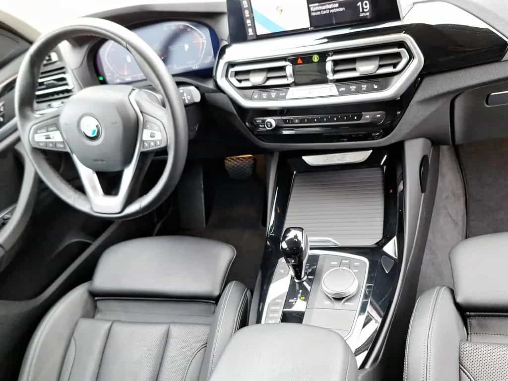BMW X3 xDrive30i Navi Kamera Sportsitze HiFi LED 11/2022-photo-13