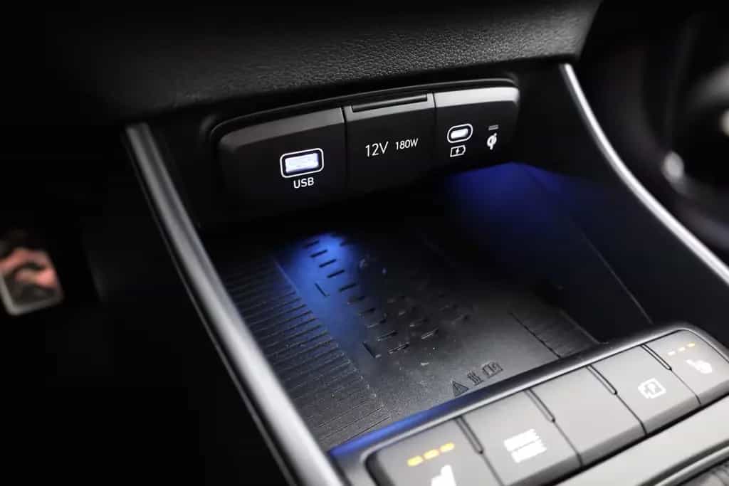Hyundai BAYON 1.0T-GDI Aut. LED Navi Kamera 10/2025-photo-12