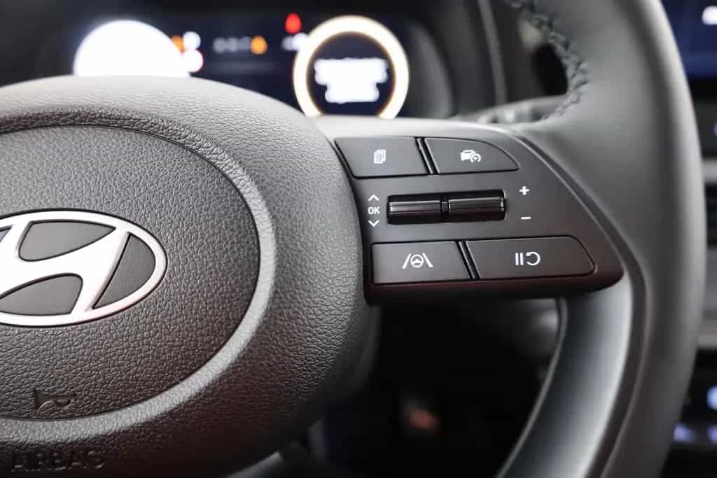 Hyundai BAYON 1.0T-GDI Aut. LED Navi Kamera 10/2025-photo-17