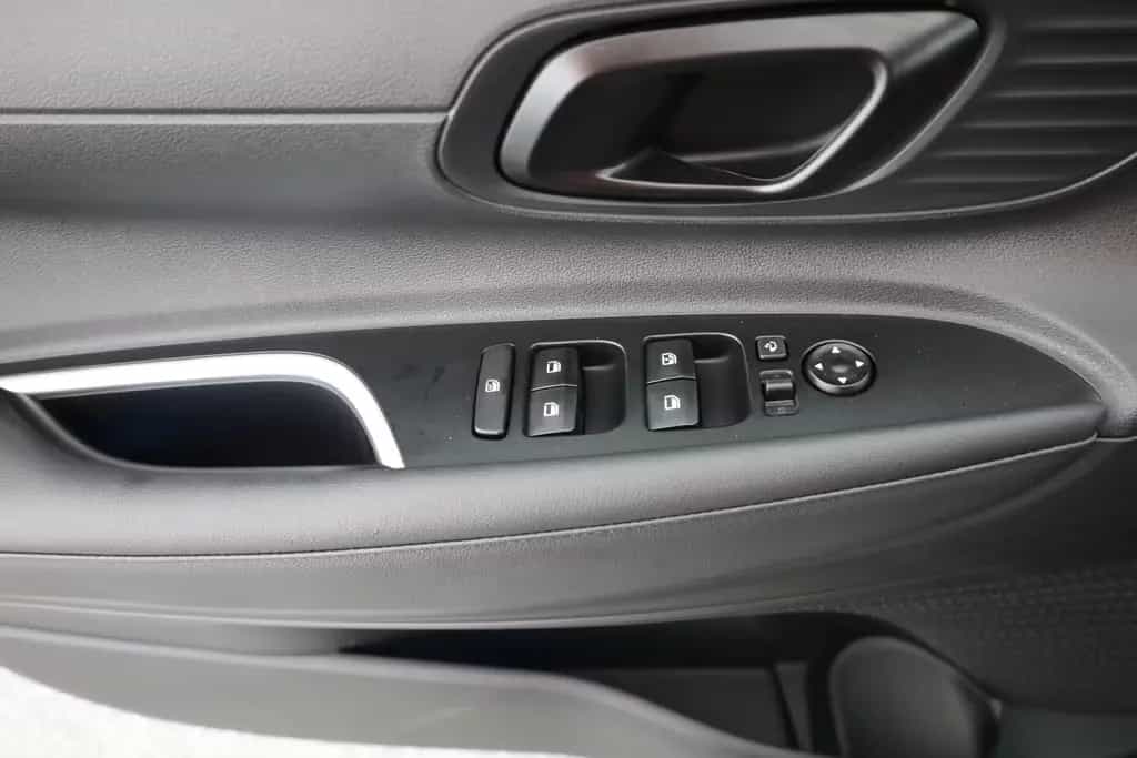 Hyundai BAYON 1.0T-GDI Aut. LED Navi Kamera 10/2025-photo-21