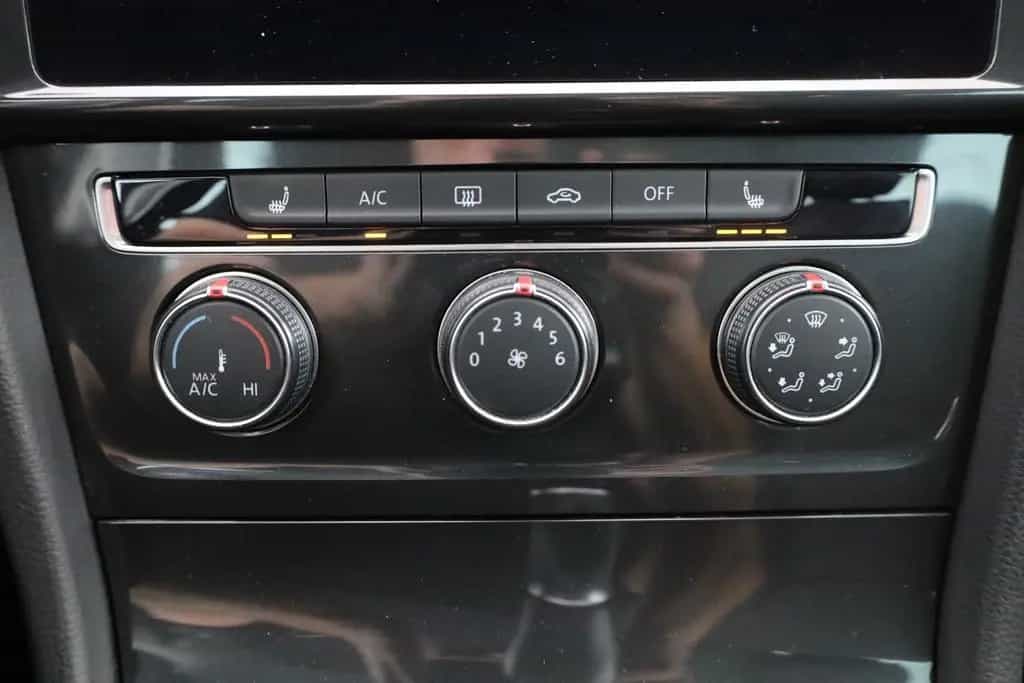 Volkswagen Golf VII 1.4 TSI Klima PDC Sitzheizung USB 12/2017-photo-11