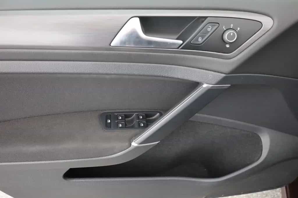Volkswagen Golf VII 1.4 TSI Klima PDC Sitzheizung USB 12/2017-photo-21