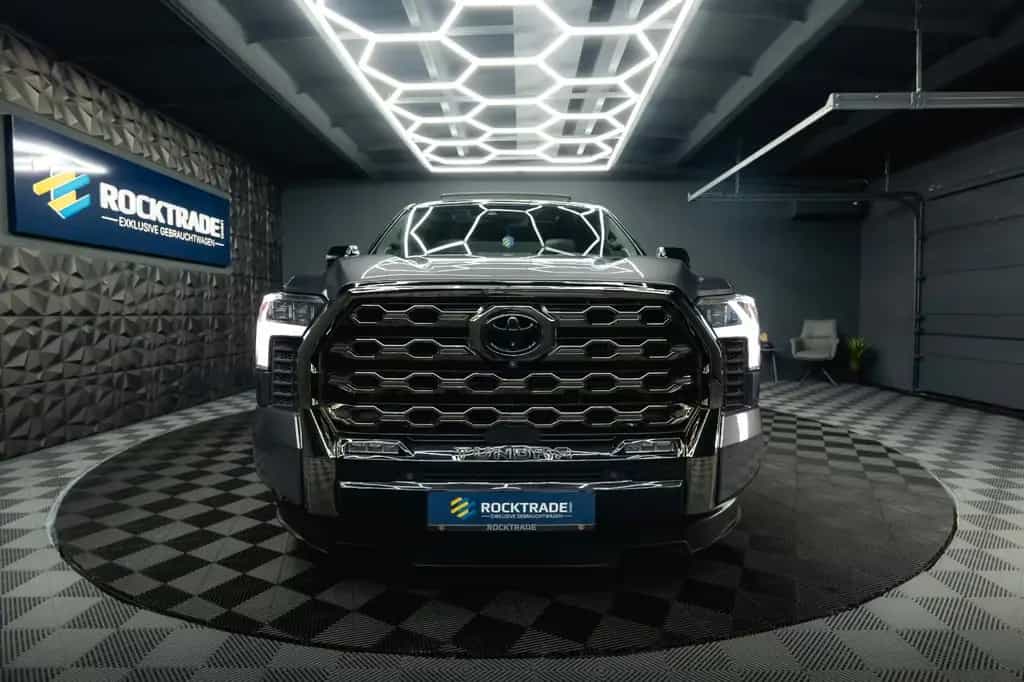 Toyota Tundra PLATINUM 3.4L V6 4x4 *100%Options*19%VAT* 07/2023-photo-4