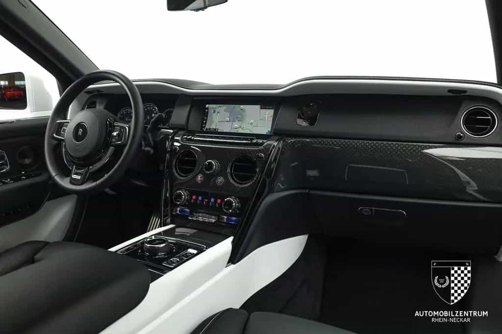 Rolls-Royce Cullinan Black Badge Starburst/RearSeat/Bespoke 03/2023-photo-14