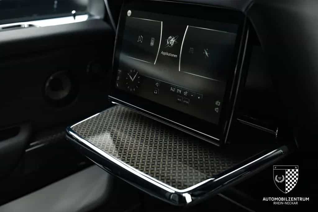 Rolls-Royce Cullinan Black Badge Starburst/RearSeat/Bespoke 03/2023-photo-17