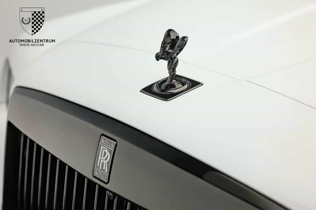 Rolls-Royce Cullinan Black Badge Starburst/RearSeat/Bespoke 03/2023-photo-2