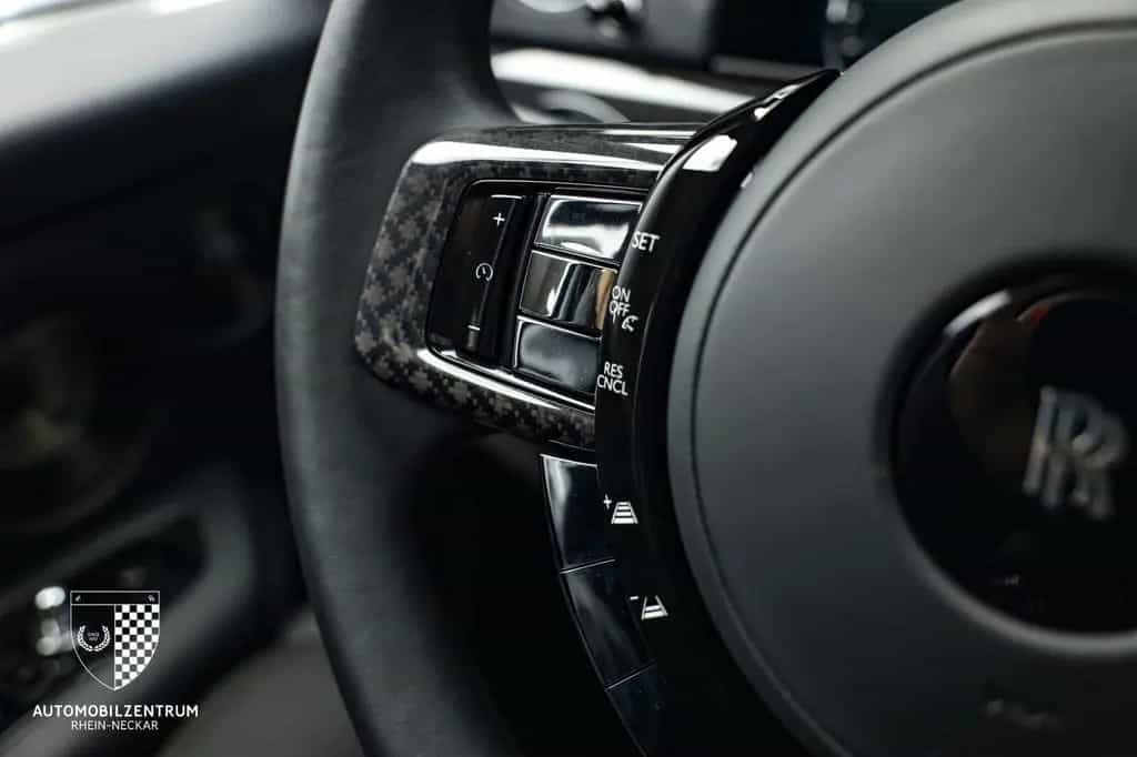 Rolls-Royce Cullinan Black Badge Starburst/RearSeat/Bespoke 03/2023-photo-29