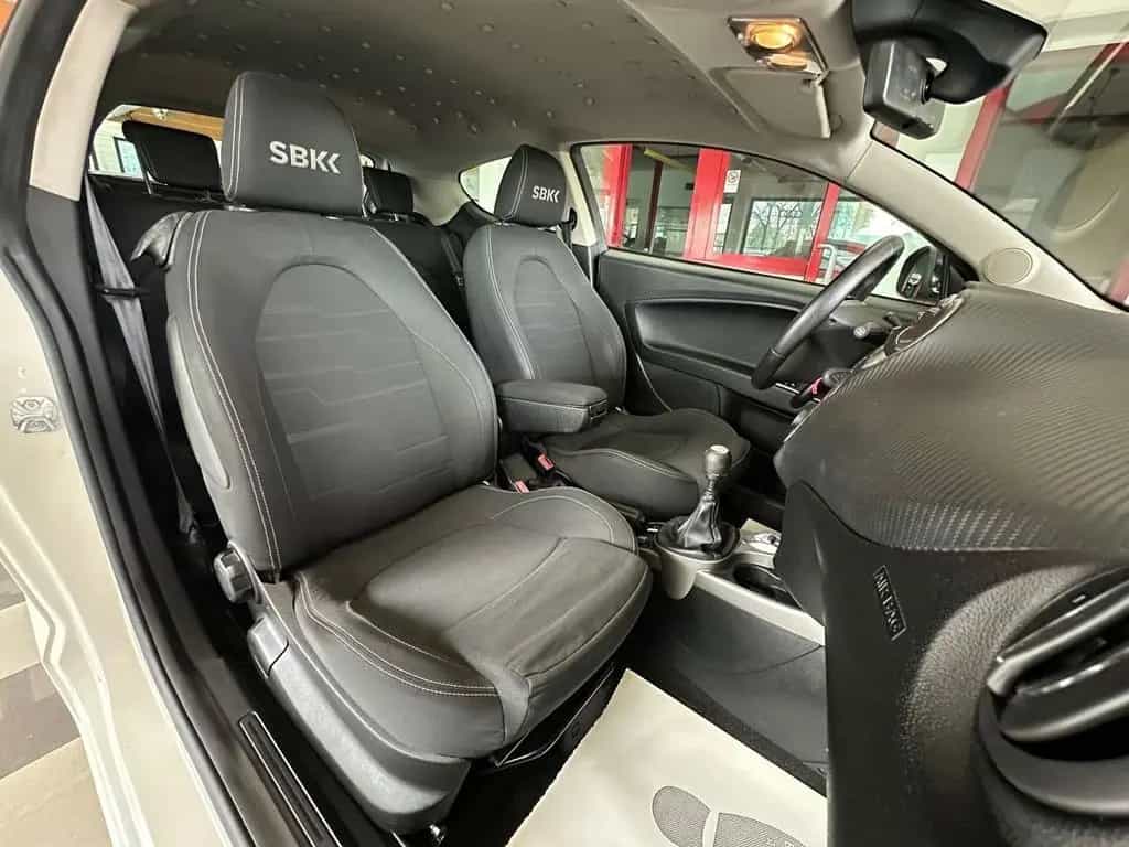 Alfa Romeo MiTo 1.4 T 105CV M.air S&S Distinctiv 08/2013-photo-12