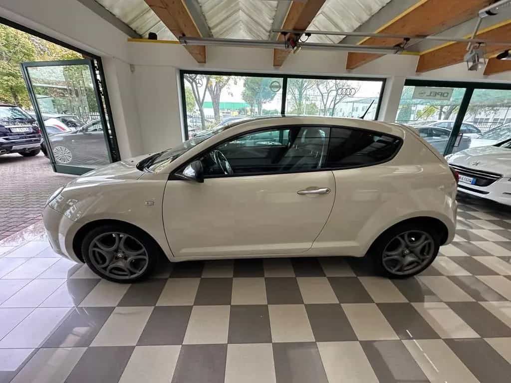 Alfa Romeo MiTo 1.4 T 105CV M.air S&S Distinctiv 08/2013-photo-4