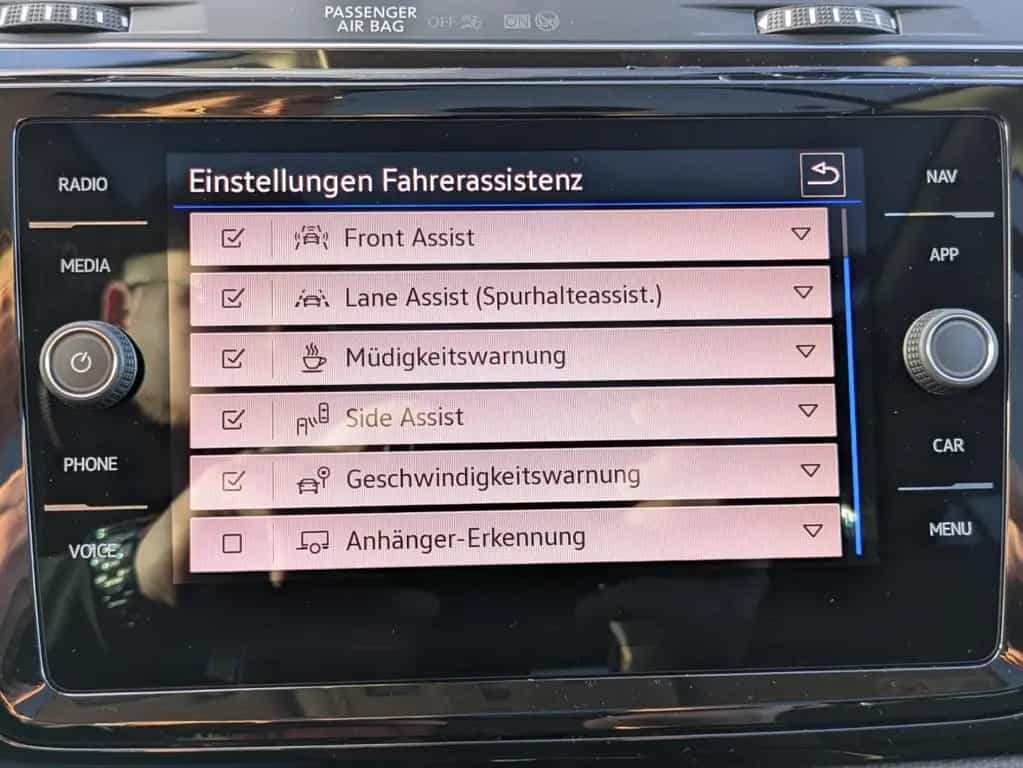 Volkswagen Touran 2.0 DSG R-Line Pano 7Si IQ.Dri AHK Matrix 07/2025-photo-27