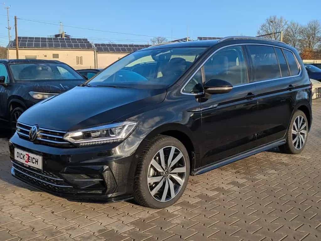 Volkswagen Touran 2.0 DSG R-Line Pano 7Si IQ.Dri AHK Matrix 07/2025-photo-6
