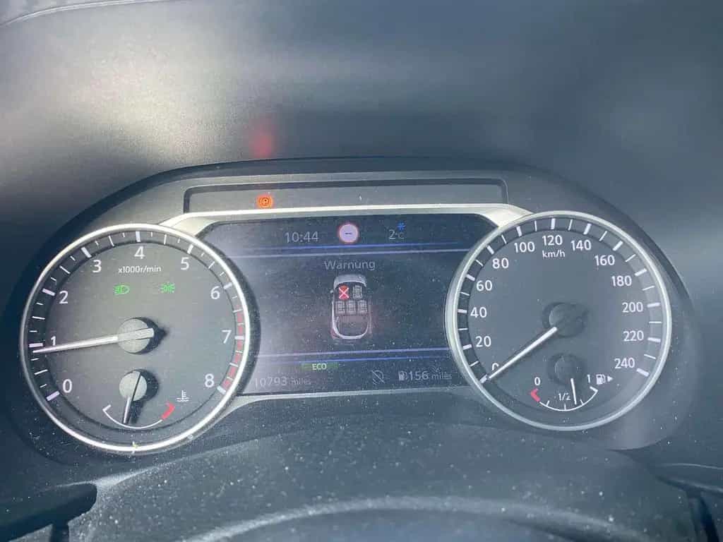 Nissan Juke N-Connecta mit AHK und Navi 02/2021-photo-12