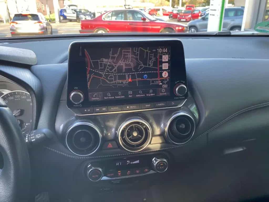 Nissan Juke N-Connecta mit AHK und Navi 02/2021-photo-13