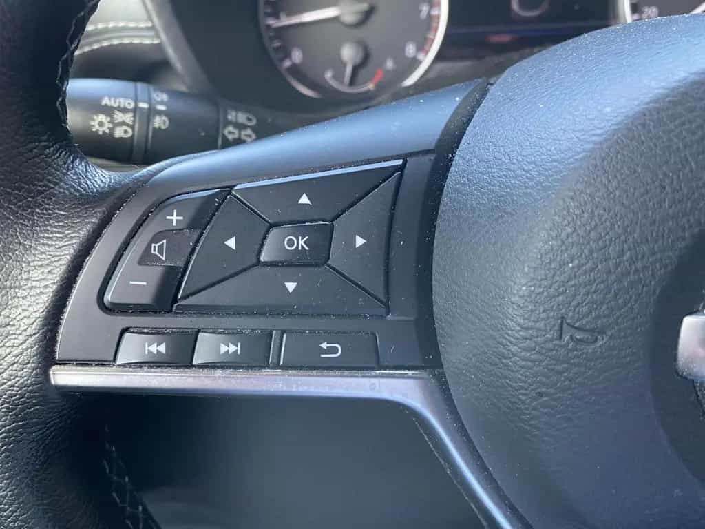 Nissan Juke N-Connecta mit AHK und Navi 02/2021-photo-18
