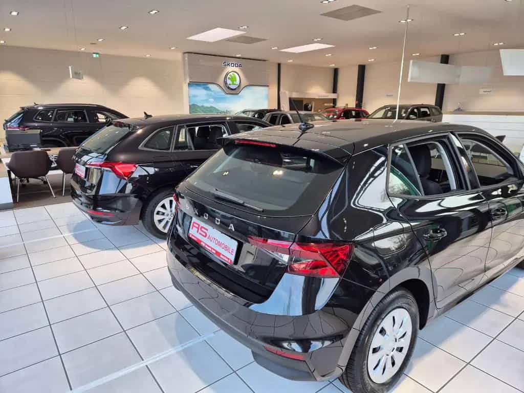 Nissan Juke N-Connecta mit AHK und Navi 02/2021-photo-28