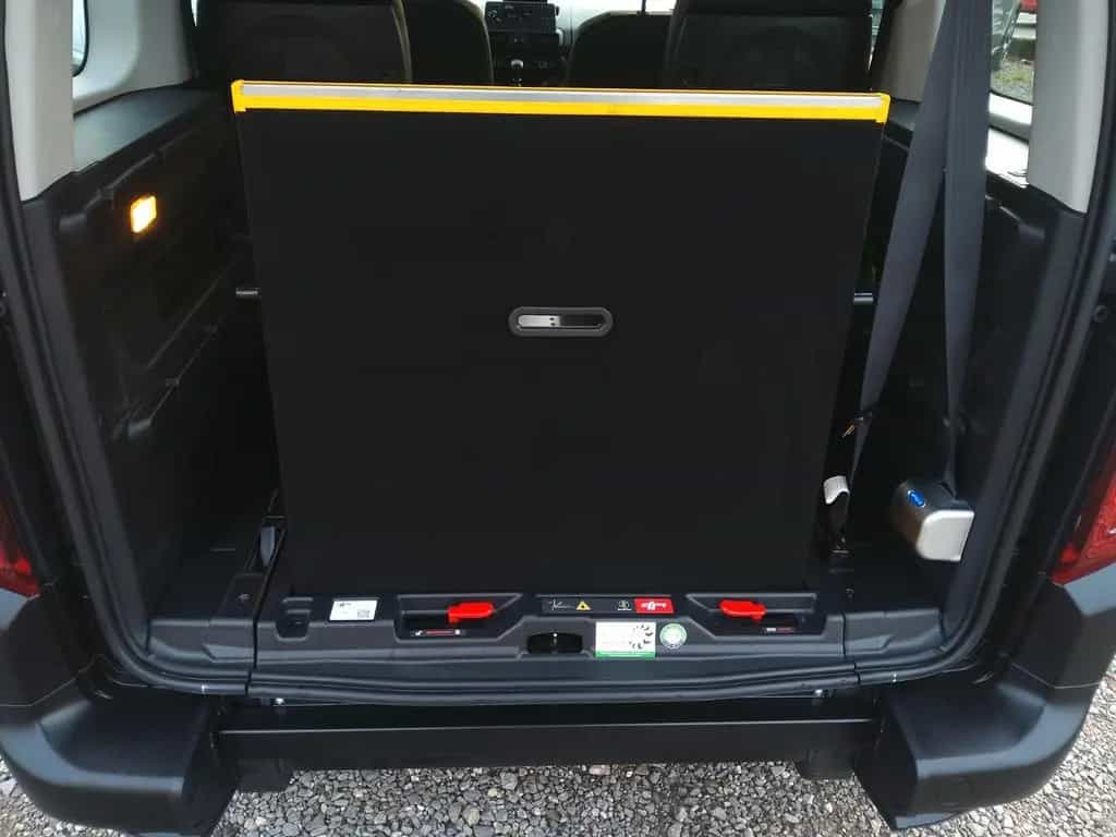 Citroën Berlingo Live M PT110 *Rollstuhlumbau Taxi Rampe 12/2020-photo-5