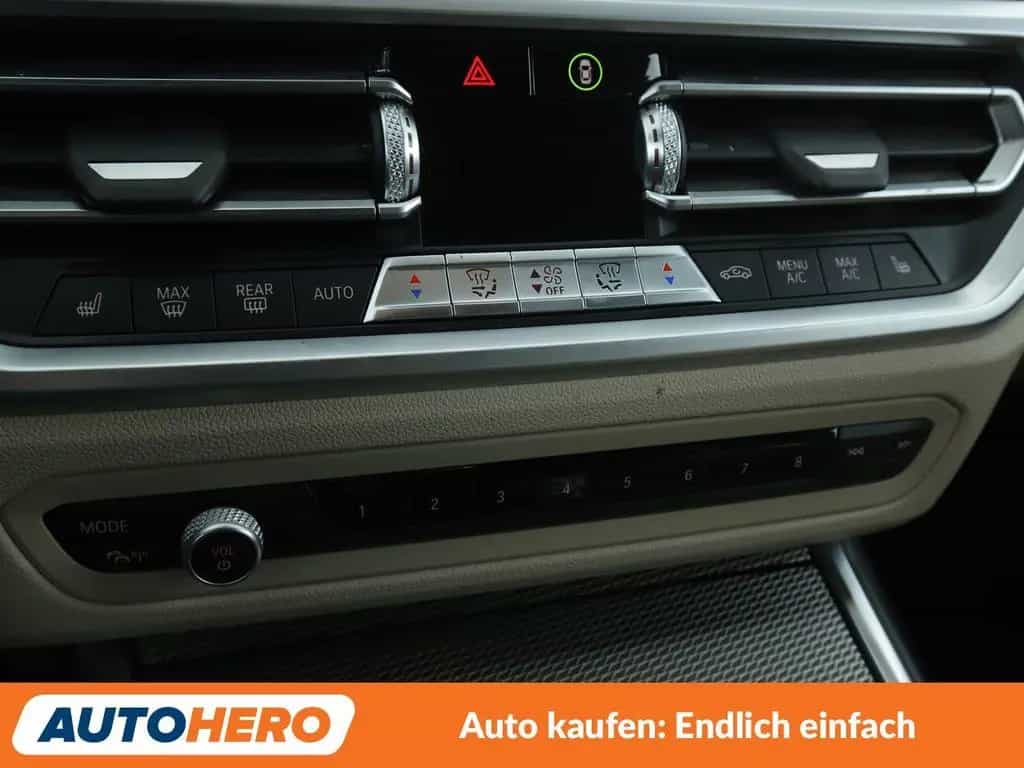 BMW 3 Series 320i M Sport Aut.*NAVI*VC*TEMPO*PDC* 07/2020-photo-22