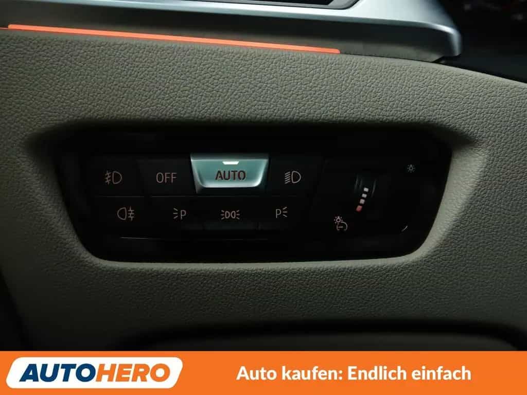 BMW 3 Series 320i M Sport Aut.*NAVI*VC*TEMPO*PDC* 07/2020-photo-25