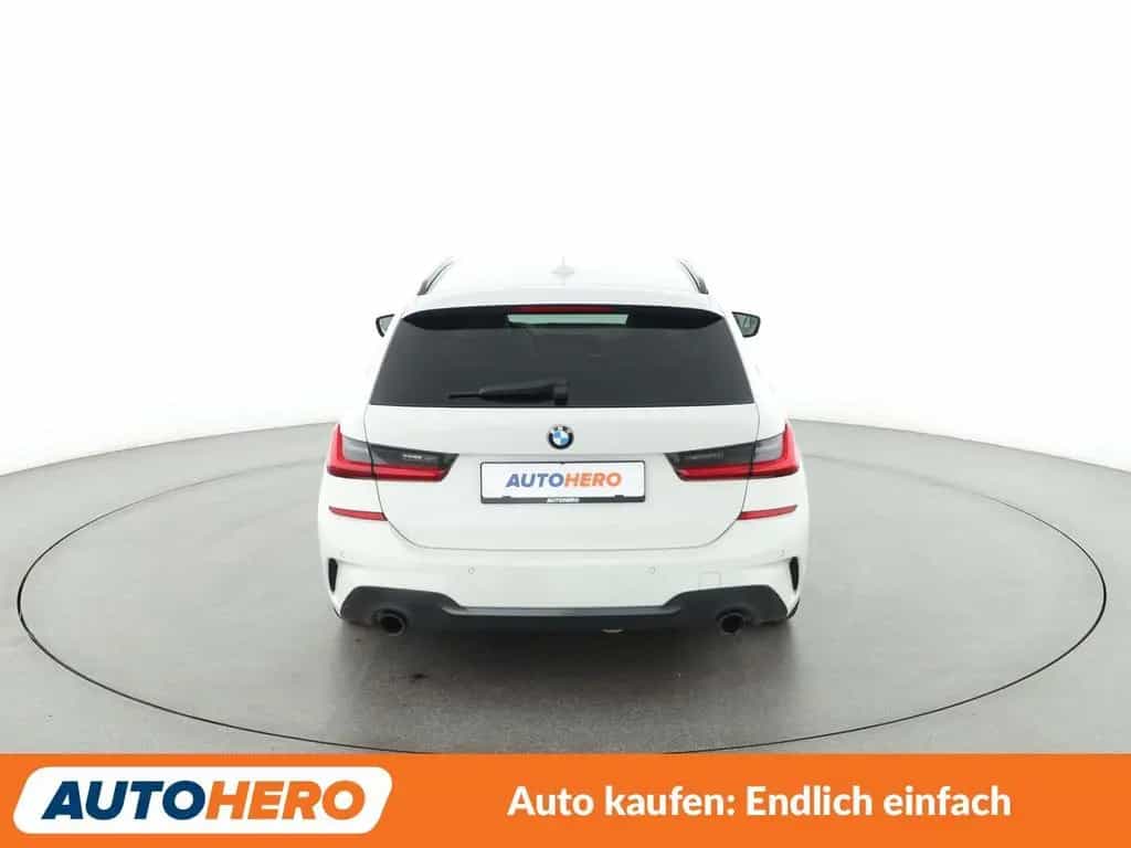 BMW 3 Series 320i M Sport Aut.*NAVI*VC*TEMPO*PDC* 07/2020-photo-4