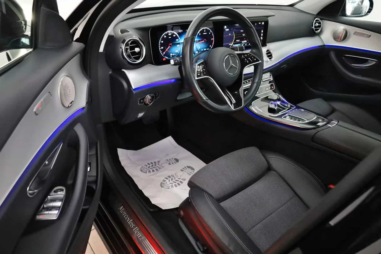 Mercedes-Benz E-Class 300 11/2021-photo-10
