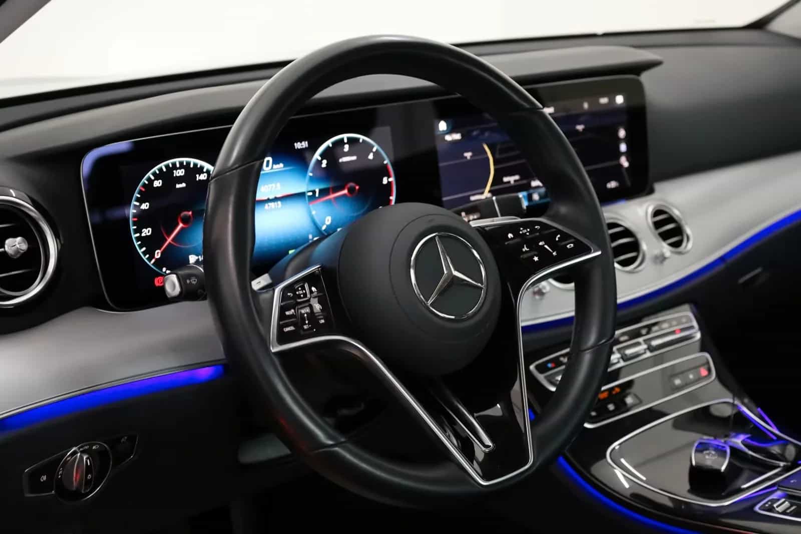 Mercedes-Benz E-Class 300 11/2021-photo-14