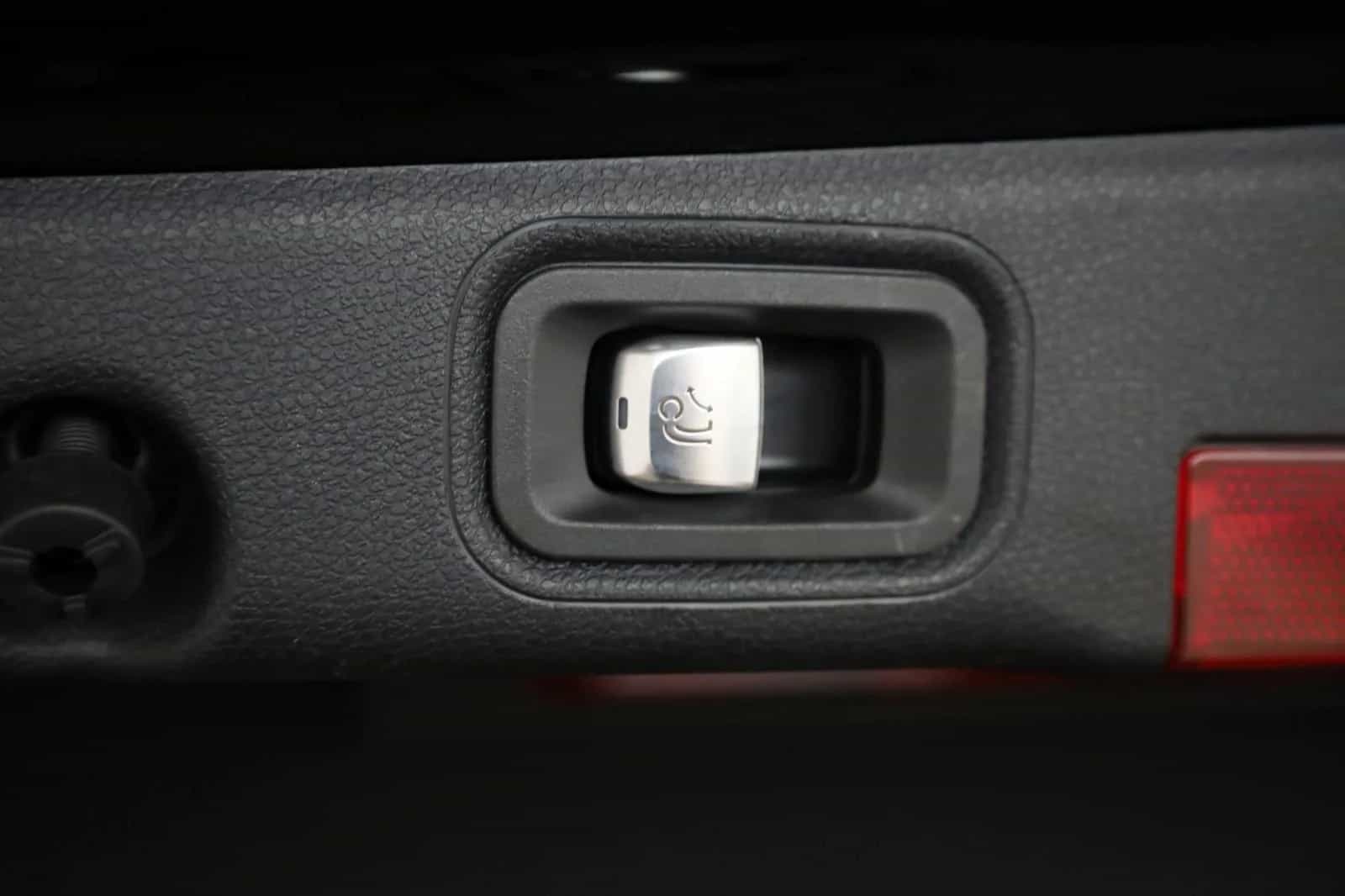 Mercedes-Benz E-Class 300 11/2021-photo-21