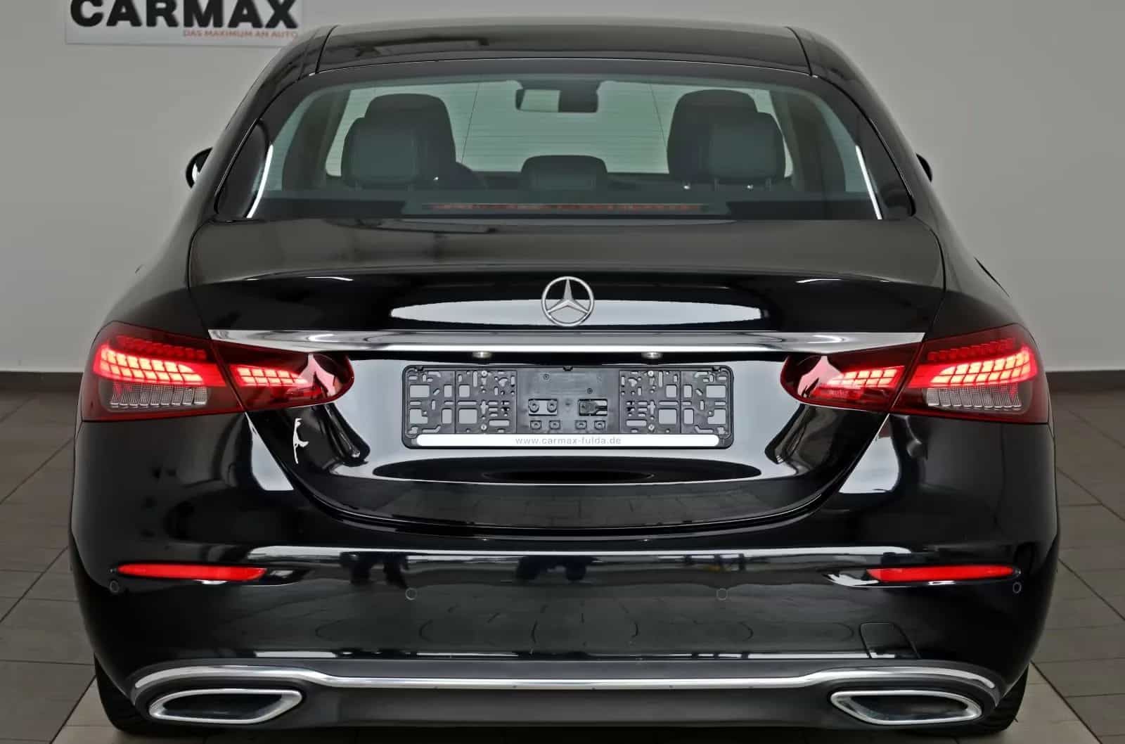 Mercedes-Benz E-Class 300 11/2021-photo-24