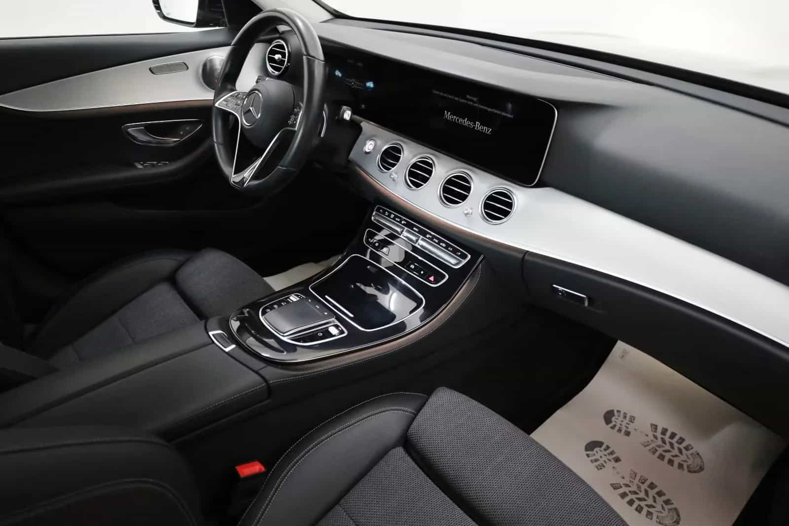 Mercedes-Benz E-Class 300 11/2021-photo-7