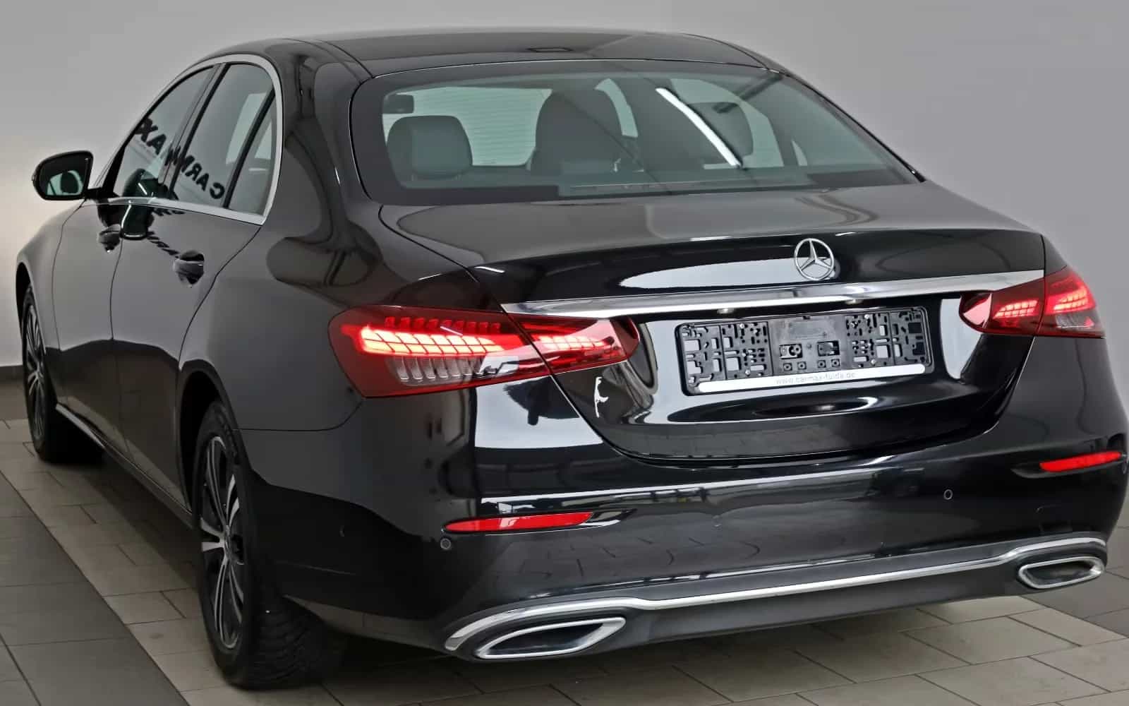 Mercedes-Benz E-Class 300 11/2021-photo-9