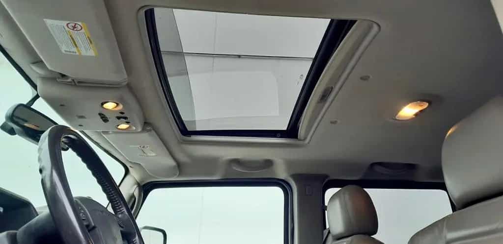 Hummer H2 4X4 Luxury 6.0 V8 Sondermodell Adventure 04/2004-photo-19