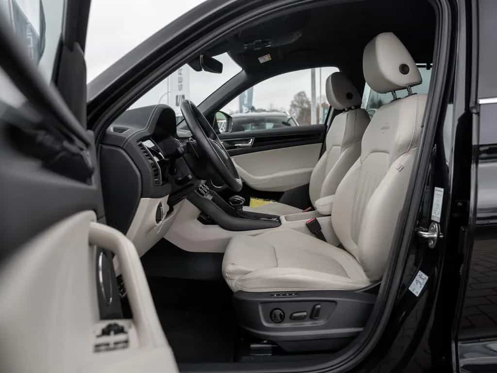 Skoda Kodiaq L&K 1.5 TSI DSG DCC AHK Kam. Leder 360 LM 10/2022-photo-6