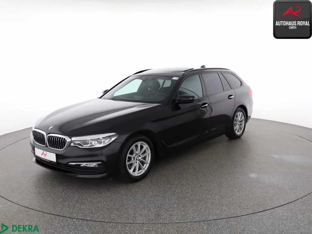 BMW 5 Series 520 i T EXKLUSIV PANO,HUD,NAVIPROF,KEYLESSGO,SH 08/2018-photo-0