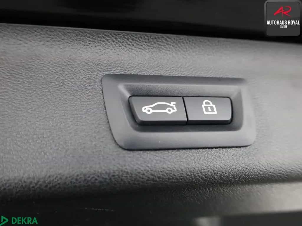 BMW 5 Series 520 i T EXKLUSIV PANO,HUD,NAVIPROF,KEYLESSGO,SH 08/2018-photo-12