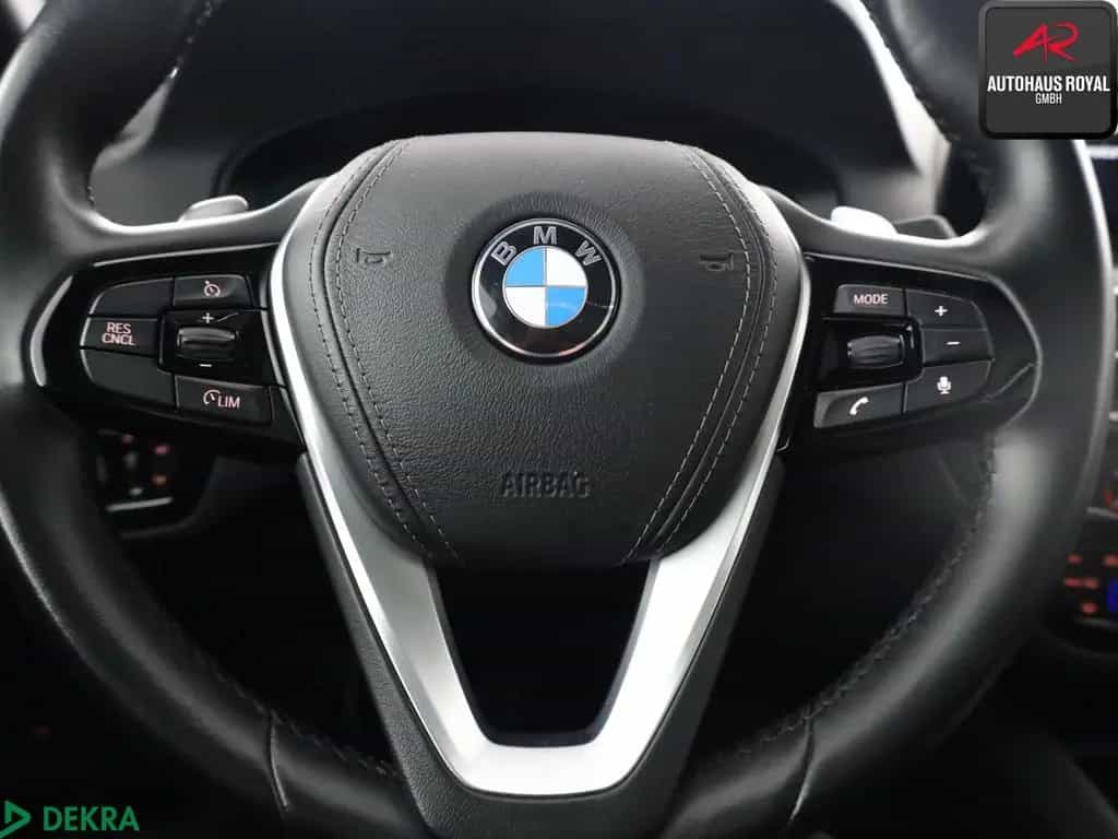 BMW 5 Series 520 i T EXKLUSIV PANO,HUD,NAVIPROF,KEYLESSGO,SH 08/2018-photo-15