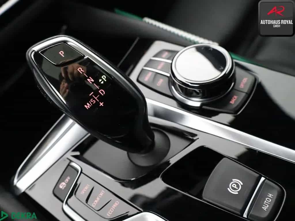 BMW 5 Series 520 i T EXKLUSIV PANO,HUD,NAVIPROF,KEYLESSGO,SH 08/2018-photo-17