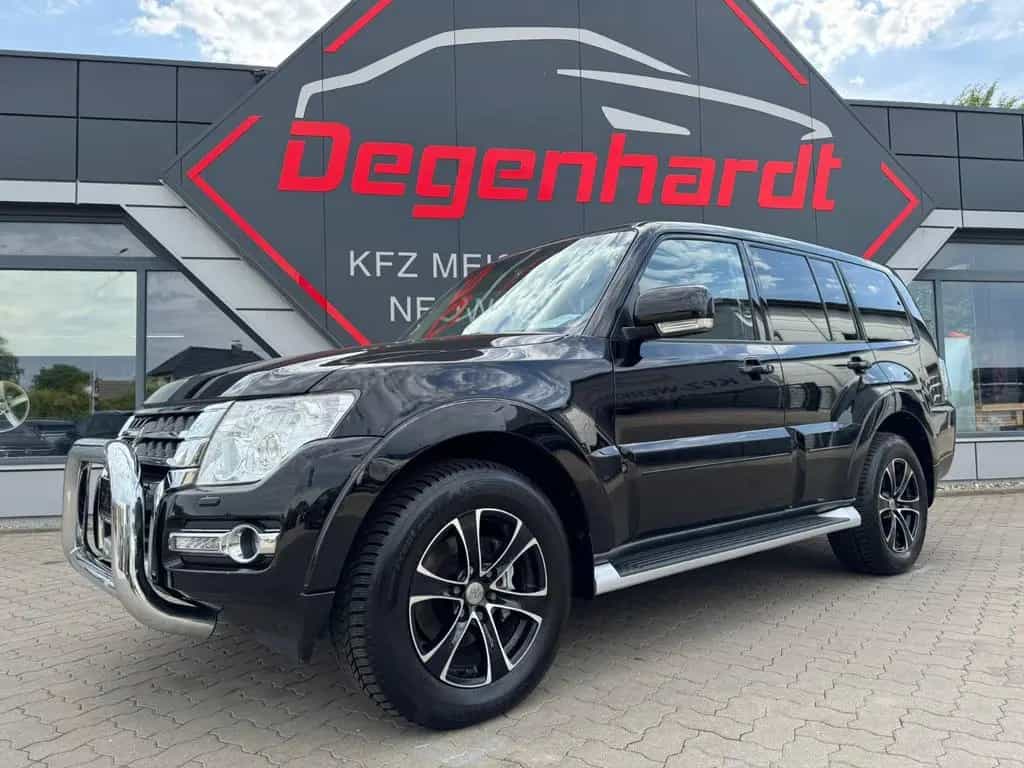 Mitsubishi Pajero 3.2 DI-D Diamant Edition LEDER KAMERA AHK 12/2015-photo-0