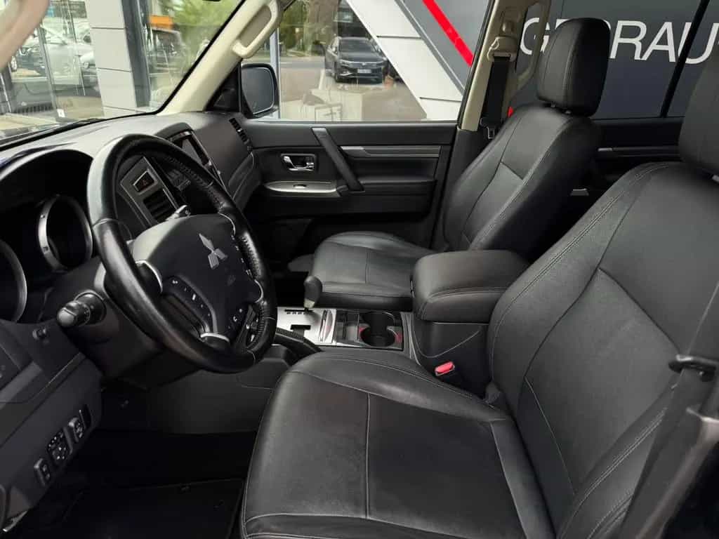Mitsubishi Pajero 3.2 DI-D Diamant Edition LEDER KAMERA AHK 12/2015-photo-1