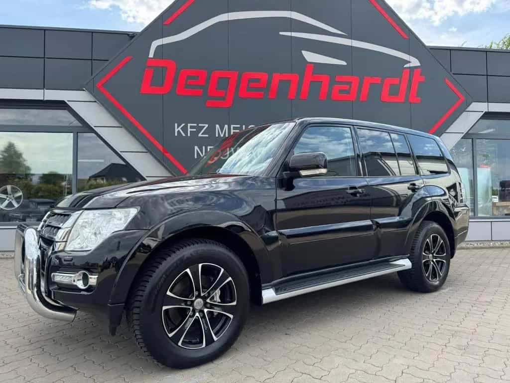 Mitsubishi Pajero 3.2 DI-D Diamant Edition LEDER KAMERA AHK 12/2015-photo-14