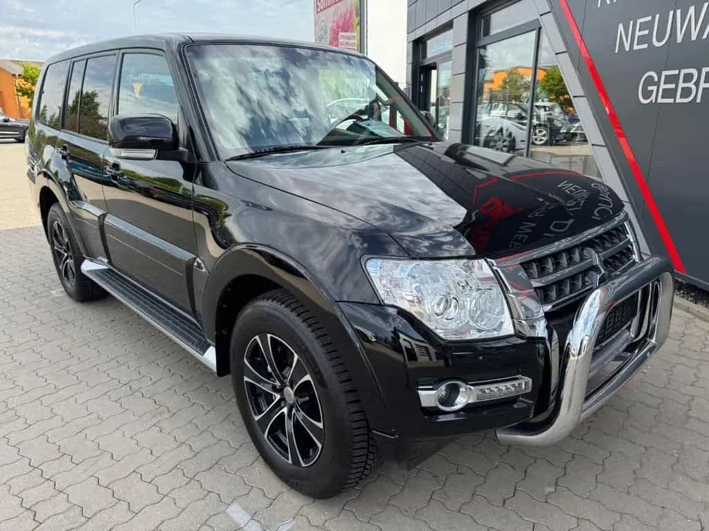 Mitsubishi Pajero 3.2 DI-D Diamant Edition LEDER KAMERA AHK 12/2015-photo-20